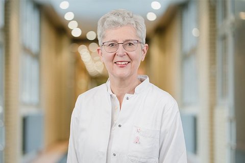 Dr. med. Ragna Völker Leitende Ärztin Brustzentrum-City im Alexianer St. Gertrauden Krankenhaus