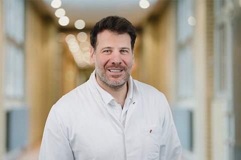 Die Gefäßchirurgie des Alexianer St. Gertrauden-Krankenhauses mit Chefarzt Ioannis Passaloglou 