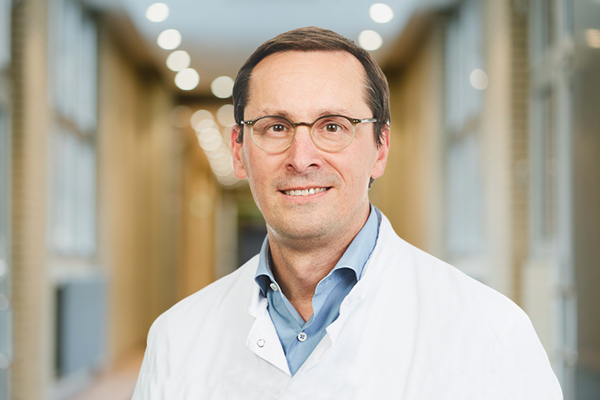 Chefarzt  Dr. med. André Kwalek  Facharzt für Psychiatrie und Psychotherapie, Nervenheilkunde